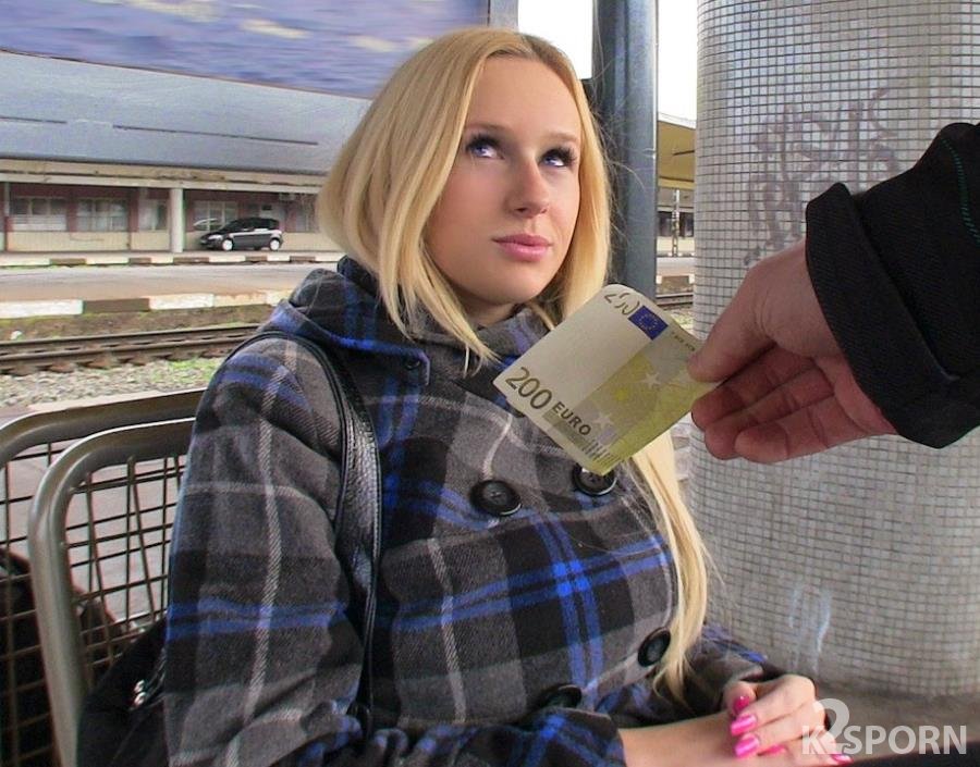 Angel Wicky - Pickup Hot Girl On Railway Station And Fuck In The Train FullHD