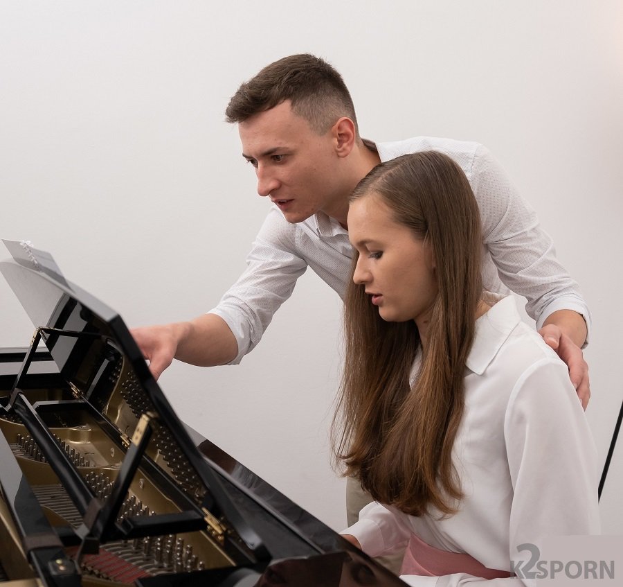 Stacy Cruz - Sex With A Beauty While Playing The Piano FullHD