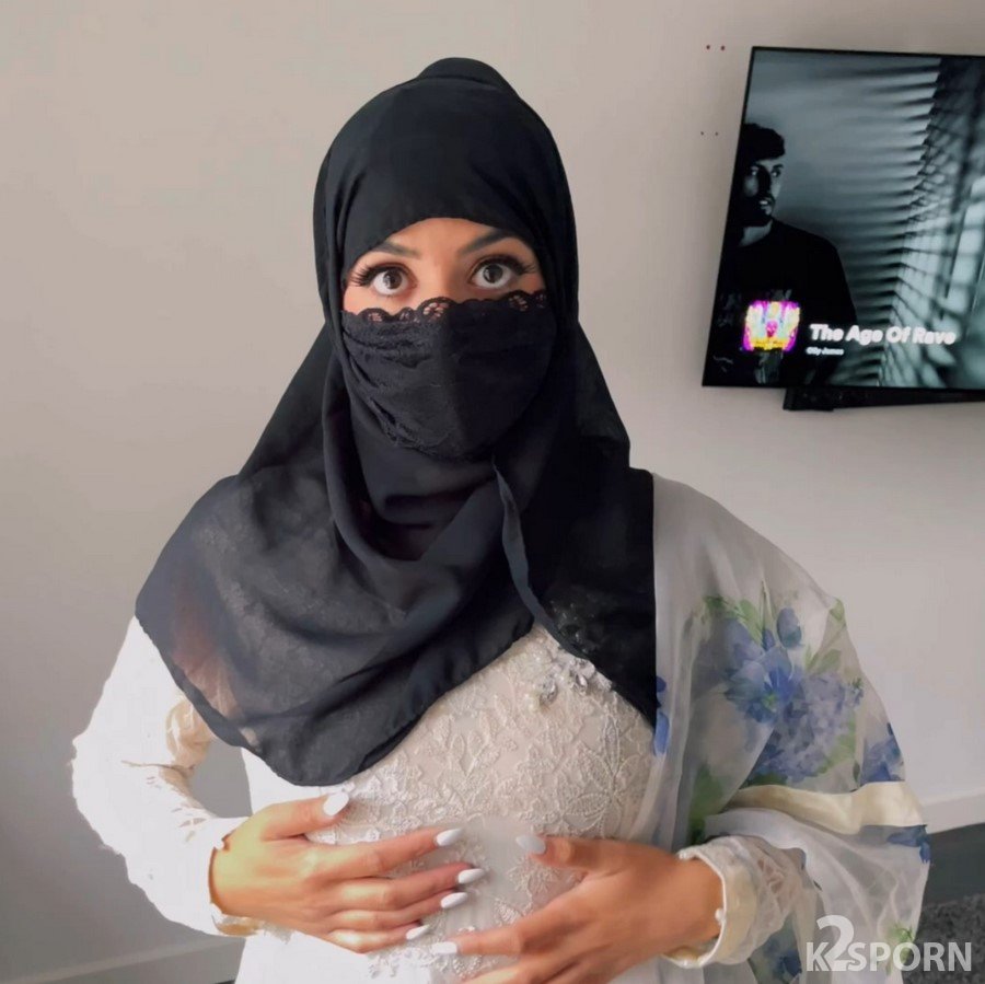 Aaliyah Yasin - Muslim Woman In Hijab Is Ready To Fuck FullHD