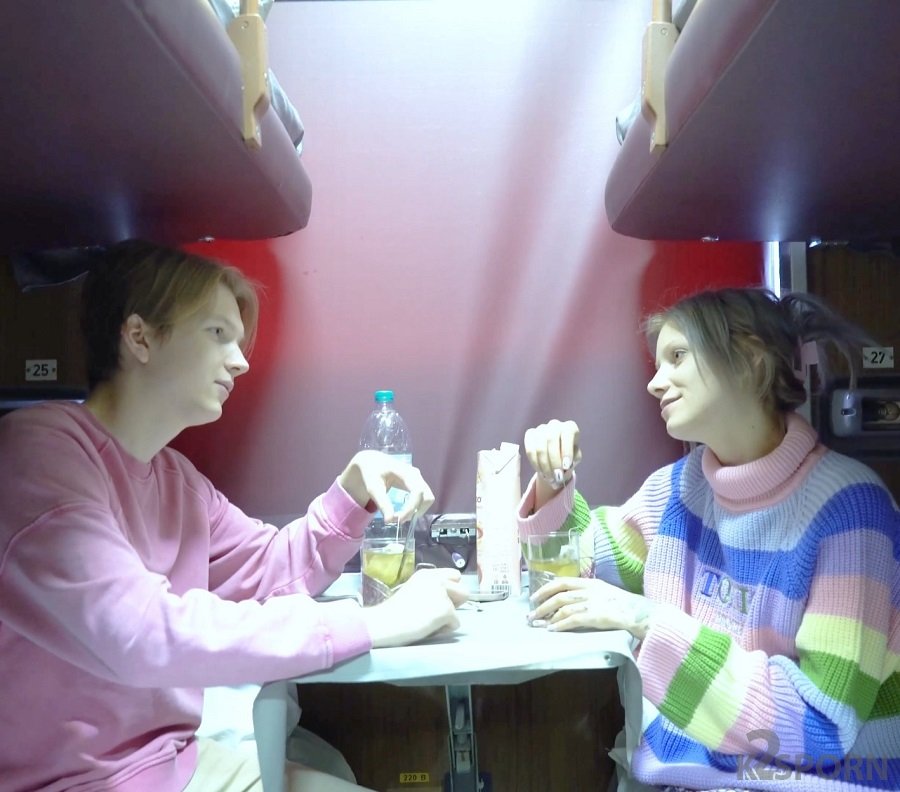 Amateur - Russian Teens Hard Fucking In The Train UltraHD/4K