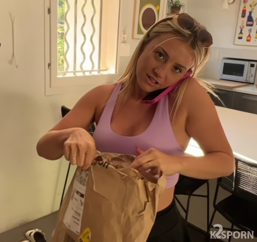 Miss Alice Wild - Wife Cheating With Amazon Delivery Man FullHD