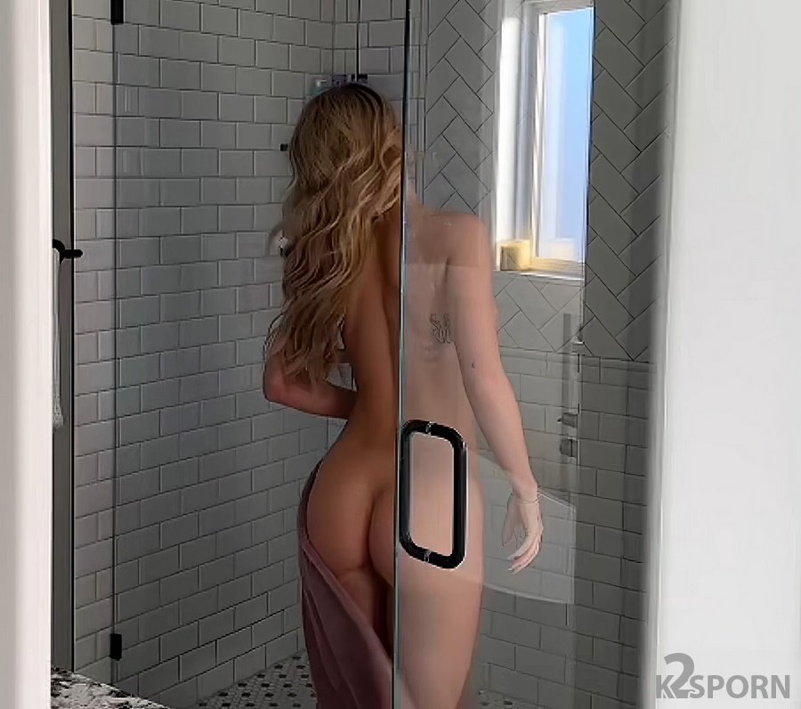 Autumn Ren - Sneaky Shower Fuck FullHD