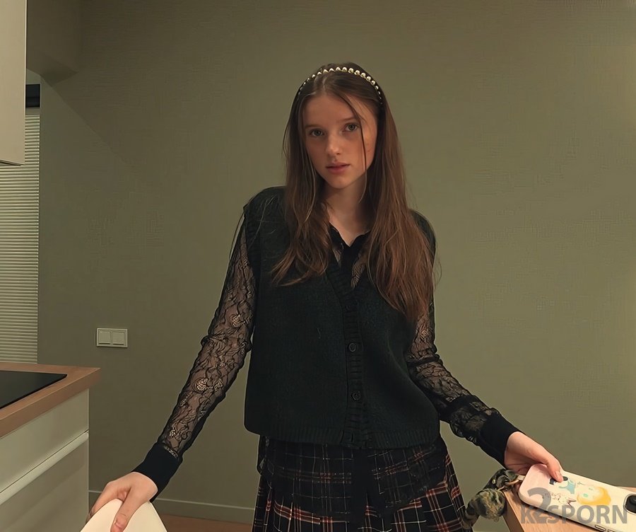 Kuporovaa Krupa - Stepbrother Teases Stepsister With Cock During Ovulation FullHD