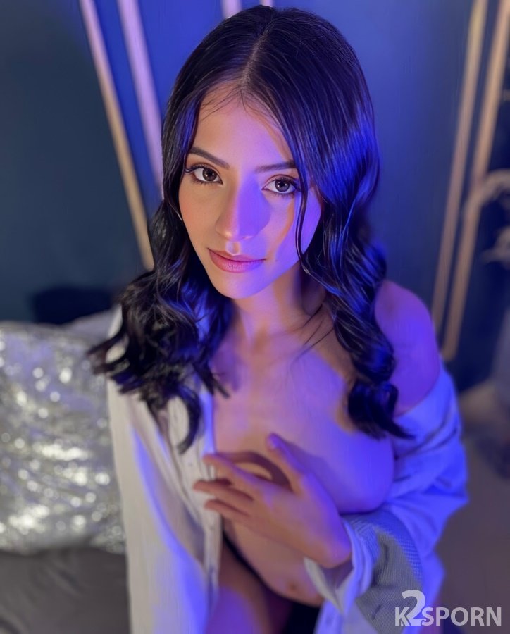 Palebabyy - A Young Girl Came To Her Friend For Sex FullHD