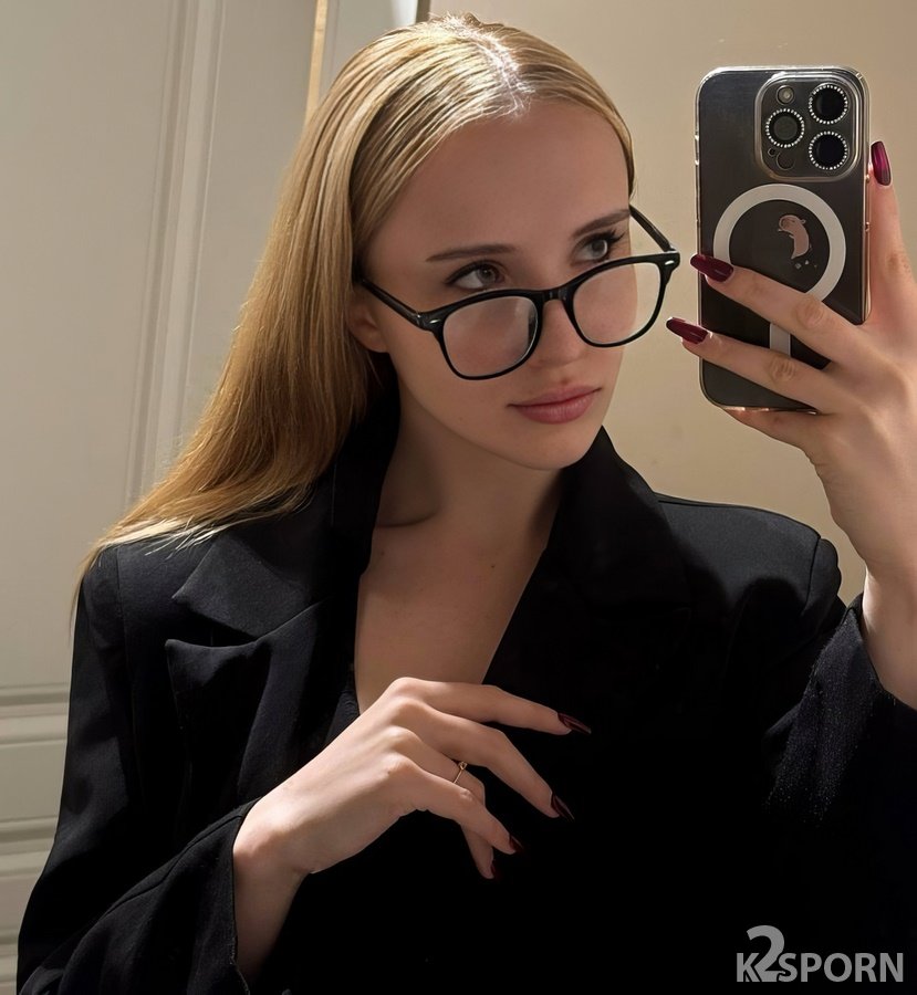 Polly Yangs - Cute Homely Blonde in Braces Turned Out to Be an Anal Slut Who Only Fucks in the Ass and Mouth! UltraHD/4K