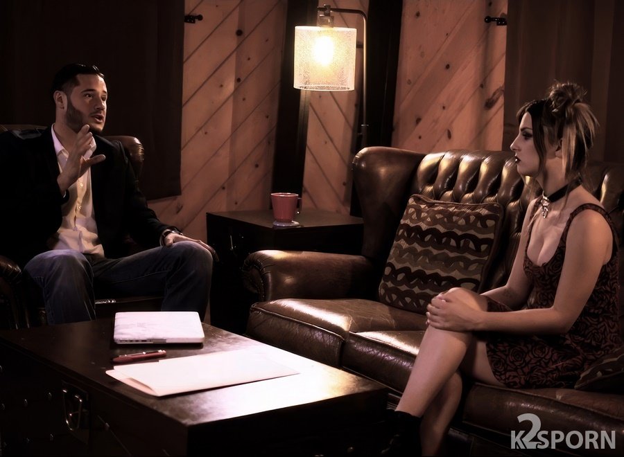 Kristen Scott - Stepdad Fuck Goth Stepdaughter For Bad Grade FullHD