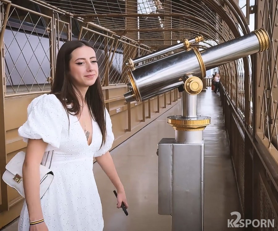 Hello Limoon - Beautiful French Girl Submits Herself To A Naughty Tour Guide FullHD