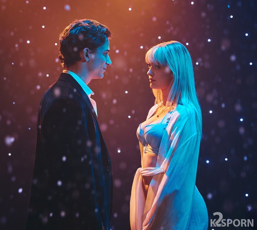 Amber Moore - A Romantic Sex Video With A Beauty In The Style Of The Snow Queen FullHD