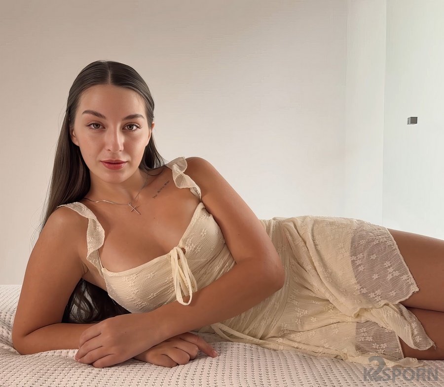 Sugary Kitty - After Breaking Up With Her Boyfriend, A Stepsister Offers Sex To Her Stepbrother UltraHD/4K 2160p