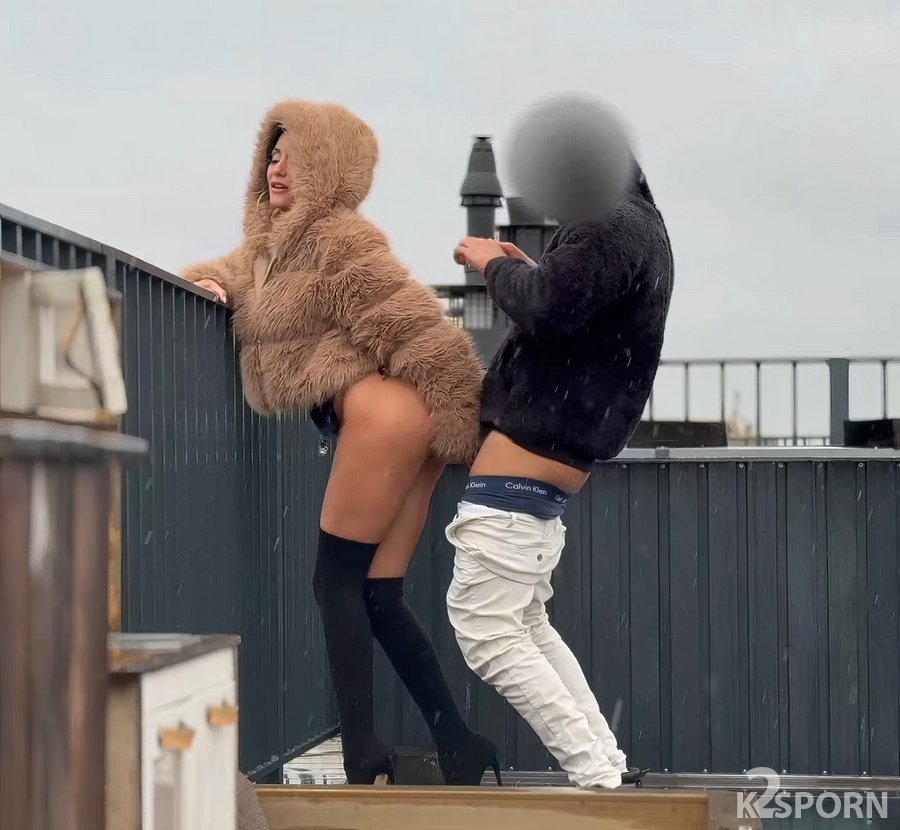 Angela Doll - Sex on a rooftop in Amsterdam FullHD
