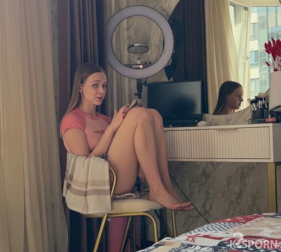 Arisha Mills - My Stepsister Turned Out To Be An Webcam Whore Sex For Money! 1080p FullHD