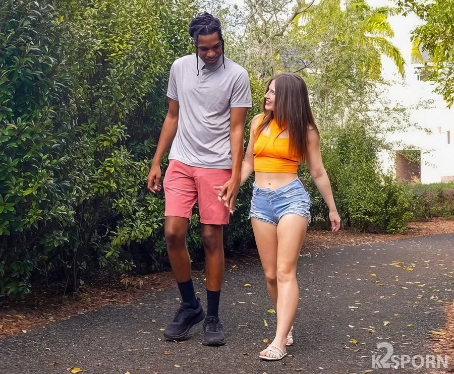 Alana Rose - Tiny Young Girl Meets A Tall Black Man With Big Dick For A Sex Date 1080p FullHD