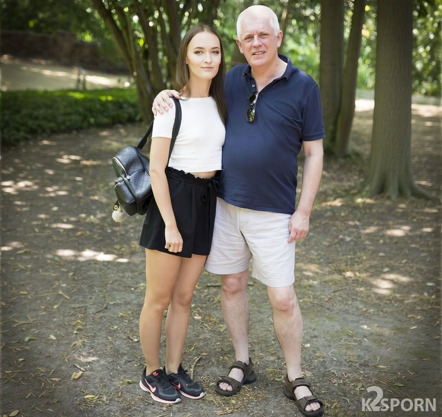 Sasha Sparrow - Sexy Forest Walk Turns into Fucking for Young Student and Older Man 1080p FullHD