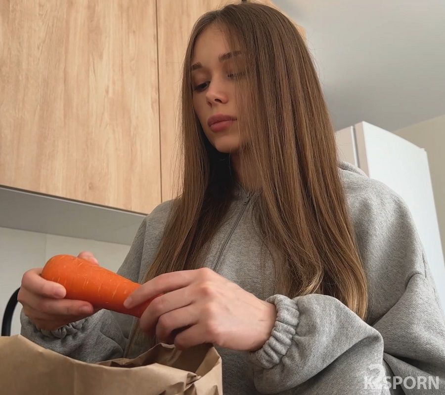 Allinika - Big Or Small Cute Girl In Leggings Chooses Her Perfect Cock 1080p FullHD