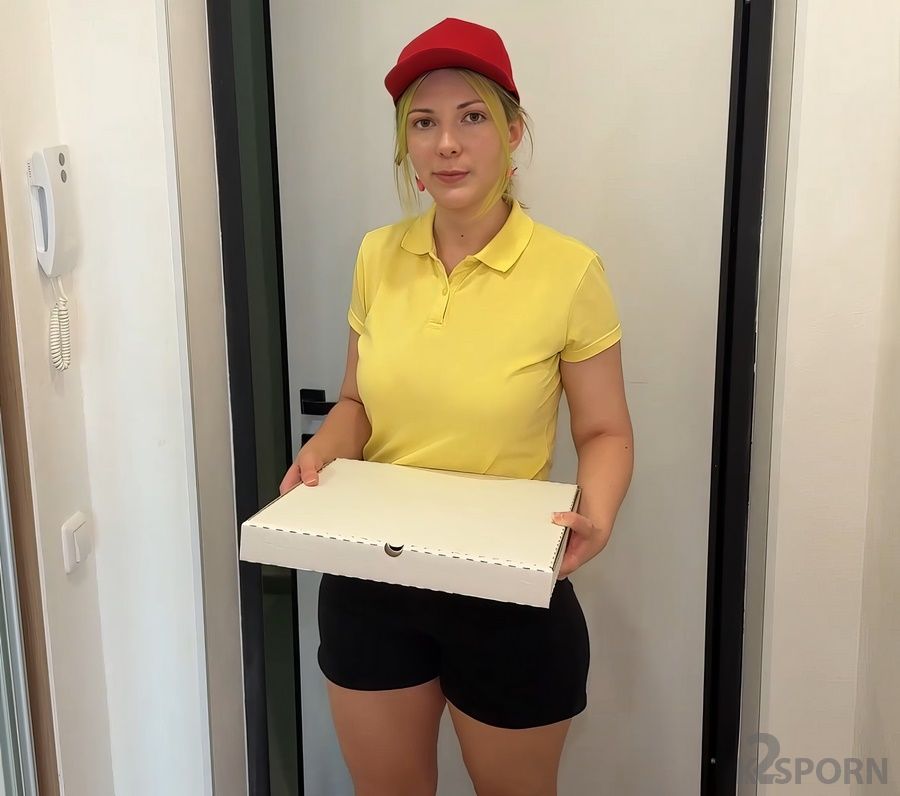 Lika Busy - The Pizza Delivery Girl Get Fucked 1080p FullHD