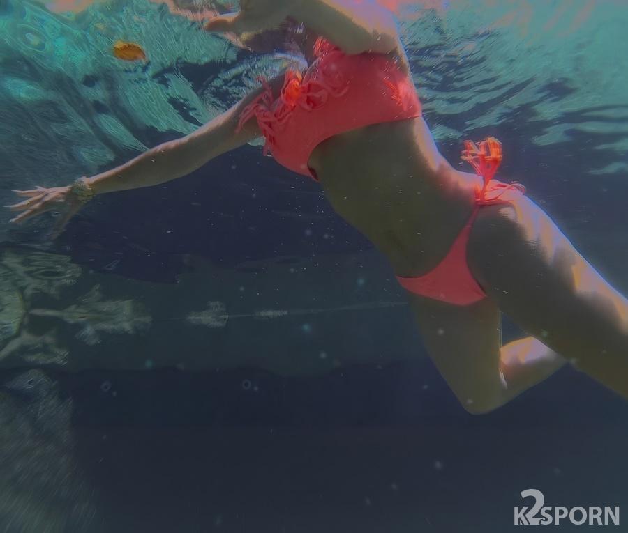 Diamond Kitty - Busty Girl Poolside Get Fucked By Big Dick 1080p FullHD