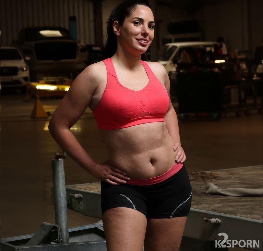 Linda De Sol - MILF Cheats On Her Husband While Jogging 1080p FullHD