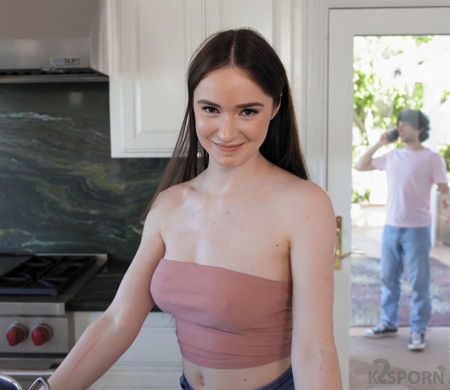 Hazel Moore - A Guy Flirts With His Best Friend's Stepsister 1080p FullHD
