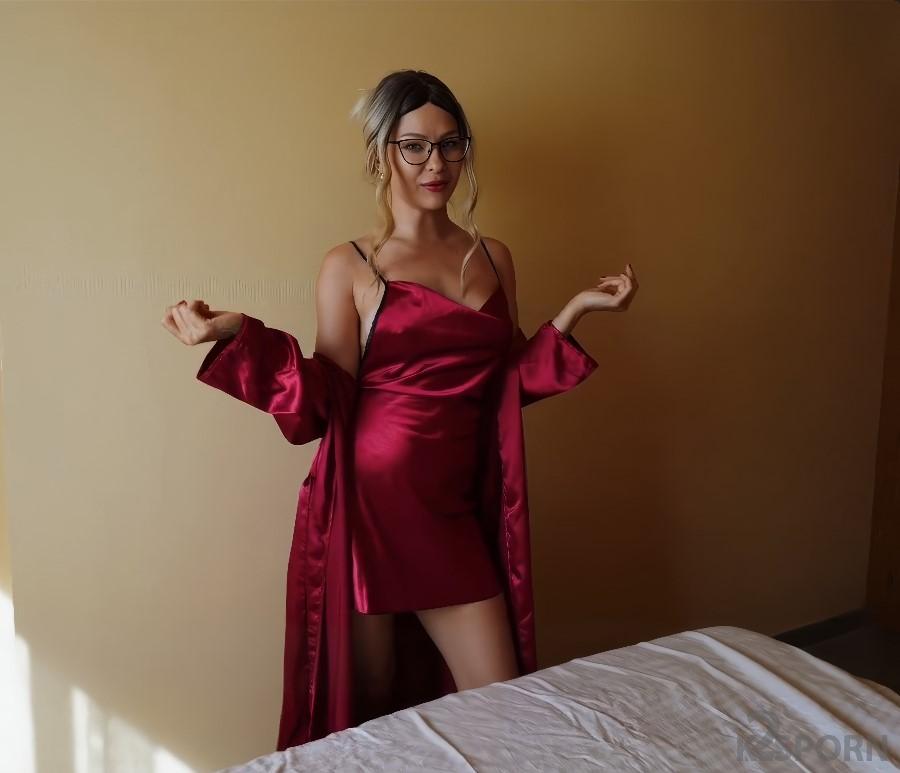 Alexa Poshspicy - Stepmom Teaches Me How to Make Girl Squirt 1080p FullHD