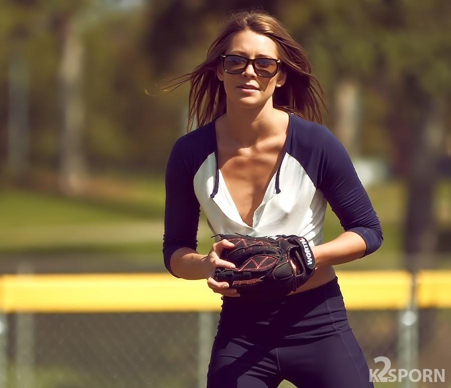 Kirsten Lee - The Coach Fucks His Favorite Athlete Girl 1080p FullHD